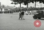 Standbild Ausschreitungen Rom Italien, 1955, aus Sekunde 15 historischem Filmmaterial Videoclip 65675064680
