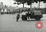Standbild Ausschreitungen Rom Italien, 1955, aus Sekunde 16 historischem Filmmaterial Videoclip 65675064680