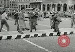 Standbild Ausschreitungen Rom Italien, 1955, aus Sekunde 18 historischem Filmmaterial Videoclip 65675064680