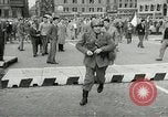 Standbild Ausschreitungen Rom Italien, 1955, aus Sekunde 21 historischem Filmmaterial Videoclip 65675064680