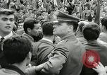 Standbild Ausschreitungen Rom Italien, 1955, aus Sekunde 24 historischem Filmmaterial Videoclip 65675064680