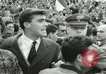 Standbild Ausschreitungen Rom Italien, 1955, aus Sekunde 25 historischem Filmmaterial Videoclip 65675064680