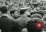 Standbild Ausschreitungen Rom Italien, 1955, aus Sekunde 27 historischem Filmmaterial Videoclip 65675064680