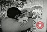 Standbild Demonstrationen auf der Straße Hegyeshalom Ungarn, 1956, aus Sekunde 15 historischem Filmmaterial Videoclip 65675064683