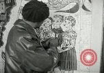 Standbild Demonstrationen auf der Straße Hegyeshalom Ungarn, 1956, aus Sekunde 17 historischem Filmmaterial Videoclip 65675064683