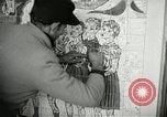 Standbild Demonstrationen auf der Straße Hegyeshalom Ungarn, 1956, aus Sekunde 20 historischem Filmmaterial Videoclip 65675064683