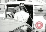 Standbild Demonstrationen auf der Straße Hegyeshalom Ungarn, 1956, aus Sekunde 37 historischem Filmmaterial Videoclip 65675064683