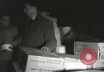 Standbild Demonstrationen auf der Straße Hegyeshalom Ungarn, 1956, aus Sekunde 50 historischem Filmmaterial Videoclip 65675064683