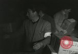 Standbild Demonstrationen auf der Straße Hegyeshalom Ungarn, 1956, aus Sekunde 55 historischem Filmmaterial Videoclip 65675064683
