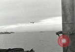 Standbild europäische Truppen Mittelmeer, 1956, aus Sekunde 33 historischem Filmmaterial Videoclip 65675064685