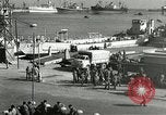 Standbild europäische Truppen Ägypten, 1956, aus Sekunde 12 historischem Filmmaterial Videoclip 65675064692