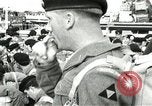 Standbild europäische Truppen Ägypten, 1956, aus Sekunde 38 historischem Filmmaterial Videoclip 65675064692
