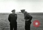 Standbild Offiziere Ägypten, 1956, aus Sekunde 6 historischem Filmmaterial Videoclip 65675064693