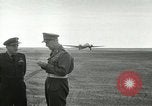 Standbild Offiziere Ägypten, 1956, aus Sekunde 10 historischem Filmmaterial Videoclip 65675064693