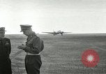 Standbild Offiziere Ägypten, 1956, aus Sekunde 11 historischem Filmmaterial Videoclip 65675064693