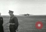 Standbild Offiziere Ägypten, 1956, aus Sekunde 13 historischem Filmmaterial Videoclip 65675064693