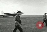 Standbild Offiziere Ägypten, 1956, aus Sekunde 20 historischem Filmmaterial Videoclip 65675064693