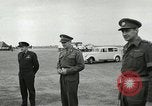 Standbild Offiziere Ägypten, 1956, aus Sekunde 24 historischem Filmmaterial Videoclip 65675064693