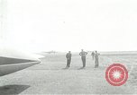 Standbild Offiziere Ägypten, 1956, aus Sekunde 50 historischem Filmmaterial Videoclip 65675064693
