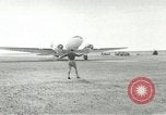 Standbild Offiziere Ägypten, 1956, aus Sekunde 55 historischem Filmmaterial Videoclip 65675064693