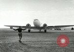 Standbild Offiziere Ägypten, 1956, aus Sekunde 59 historischem Filmmaterial Videoclip 65675064693