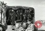 Standbild europäische Truppen Ägypten, 1956, aus Sekunde 15 historischem Filmmaterial Videoclip 65675064694