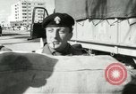 Standbild europäische Truppen Ägypten, 1956, aus Sekunde 22 historischem Filmmaterial Videoclip 65675064694