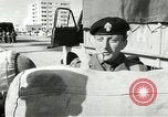 Standbild europäische Truppen Ägypten, 1956, aus Sekunde 23 historischem Filmmaterial Videoclip 65675064694