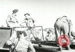 Standbild europäische Truppen Ägypten, 1956, aus Sekunde 33 historischem Filmmaterial Videoclip 65675064694