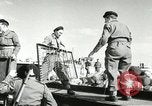 Standbild europäische Truppen Ägypten, 1956, aus Sekunde 35 historischem Filmmaterial Videoclip 65675064694
