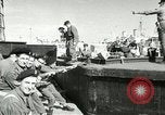 Standbild europäische Truppen Ägypten, 1956, aus Sekunde 40 historischem Filmmaterial Videoclip 65675064694