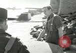 Standbild europäische Truppen Ägypten, 1956, aus Sekunde 62 historischem Filmmaterial Videoclip 65675064694