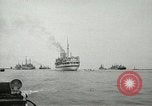 Standbild europäische Schiffe Ägypten, 1956, aus Sekunde 10 historischem Filmmaterial Videoclip 65675064695