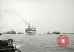 Standbild europäische Schiffe Ägypten, 1956, aus Sekunde 13 historischem Filmmaterial Videoclip 65675064695