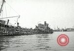 Standbild europäische Schiffe Ägypten, 1956, aus Sekunde 16 historischem Filmmaterial Videoclip 65675064695