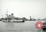 Standbild europäische Schiffe Ägypten, 1956, aus Sekunde 62 historischem Filmmaterial Videoclip 65675064695