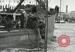 Standbild europäische Schiffe Ägypten, 1956, aus Sekunde 10 historischem Filmmaterial Videoclip 65675064696