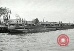 Standbild europäische Schiffe Ägypten, 1956, aus Sekunde 45 historischem Filmmaterial Videoclip 65675064696