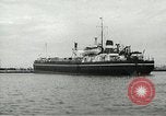 Standbild europäische Schiffe Ägypten, 1956, aus Sekunde 60 historischem Filmmaterial Videoclip 65675064696