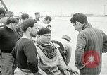 Standbild europäische Schiffe Ägypten, 1956, aus Sekunde 4 historischem Filmmaterial Videoclip 65675064697