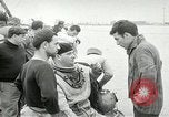 Standbild europäische Schiffe Ägypten, 1956, aus Sekunde 5 historischem Filmmaterial Videoclip 65675064697