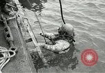 Standbild europäische Schiffe Ägypten, 1956, aus Sekunde 50 historischem Filmmaterial Videoclip 65675064697