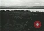 Image Les travailleurs brésiliens à fruits récolte Fordlandia Brésil, 1934, de la seconde 26 séquences d'archives historiques vidéo 65675064722