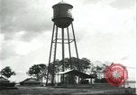 Standbild Arbeiter Dorf für Fordlandia Brasilien, 1932, aus Sekunde 47 historischem Filmmaterial Videoclip 65675064729
