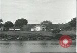 Standbild Dorf in Brasilien vom Fluss aus gesehen Brasilien, 1932, aus Sekunde 8 historischem Filmmaterial Videoclip 65675064730