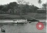 Standbild Dorf in Brasilien vom Fluss aus gesehen Brasilien, 1932, aus Sekunde 24 historischem Filmmaterial Videoclip 65675064730