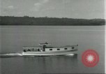 Standbild Dorf in Brasilien vom Fluss aus gesehen Brasilien, 1932, aus Sekunde 26 historischem Filmmaterial Videoclip 65675064730