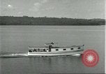 Standbild Dorf in Brasilien vom Fluss aus gesehen Brasilien, 1932, aus Sekunde 28 historischem Filmmaterial Videoclip 65675064730
