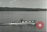 Standbild Dorf in Brasilien vom Fluss aus gesehen Brasilien, 1932, aus Sekunde 31 historischem Filmmaterial Videoclip 65675064730
