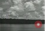 Standbild Dorf in Brasilien vom Fluss aus gesehen Brasilien, 1932, aus Sekunde 54 historischem Filmmaterial Videoclip 65675064730